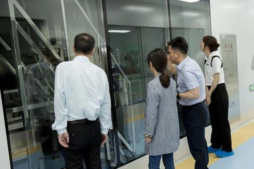 事务局领导一行莅临百纳福360 gmp全透明智能工厂参观指导